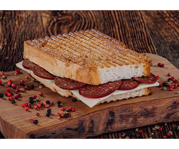 Sucuklu Tost