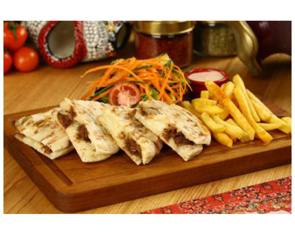 Kavurmalı Bazlama Tost