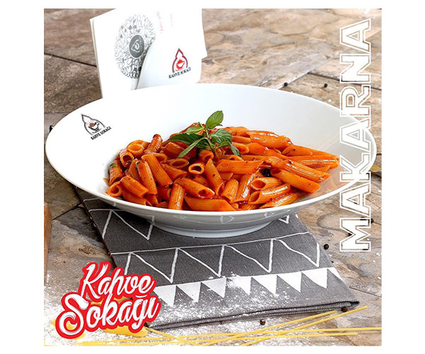Spagetti Napolitene