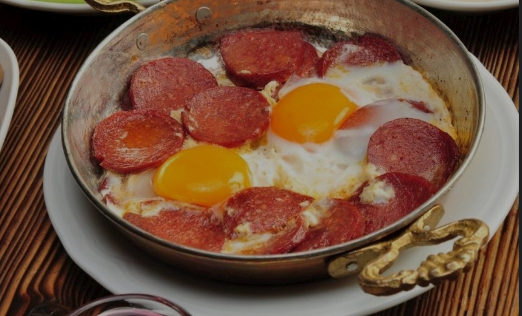 Sucuklu Yumurta