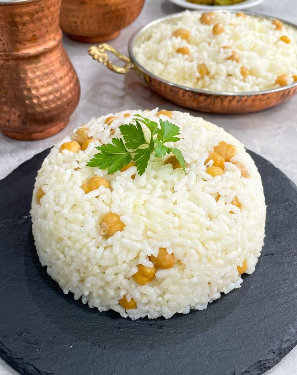 Tereyağlı Nohutlu Pirinç Pilavı