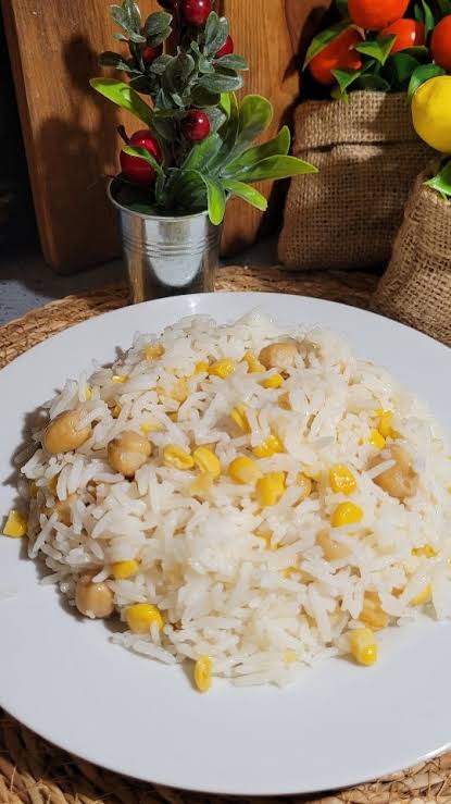 Tereyağlı, Nohutlu, Mısırlı Pirinç Pilavı